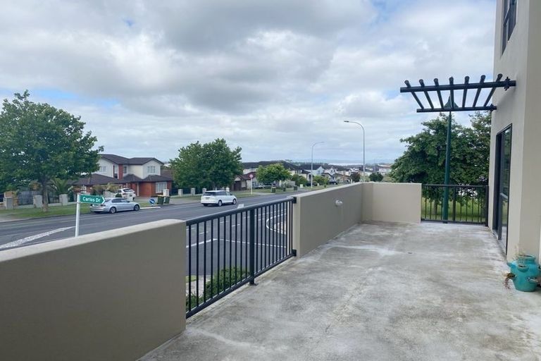 Photo of property in 9/124 Stancombe Road, Flat Bush, Auckland, 2016