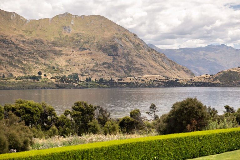 Photo of property in 29 Waimana Place, Wanaka, 9305