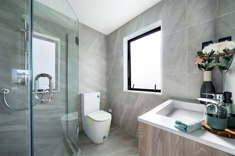 Photo of property in 18 Cirrus Way, Ranui, Auckland, 0612