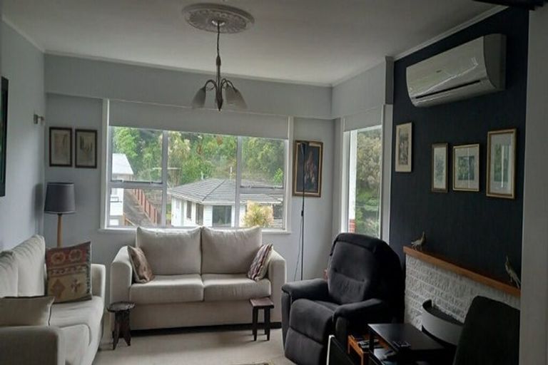 Photo of property in 9 Taupo Crescent, Plimmerton, Porirua, 5026