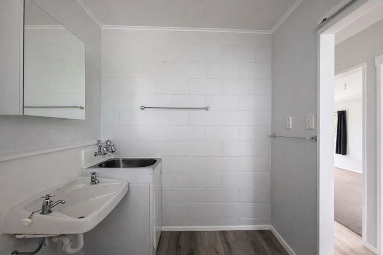 Photo of property in 46 Awamutu Grove, Waiwhetu, Lower Hutt, 5010