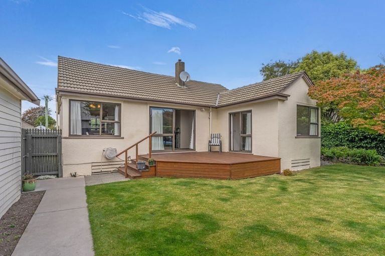 Photo of property in 6 Earnslaw Crescent, Bryndwr, Christchurch, 8053