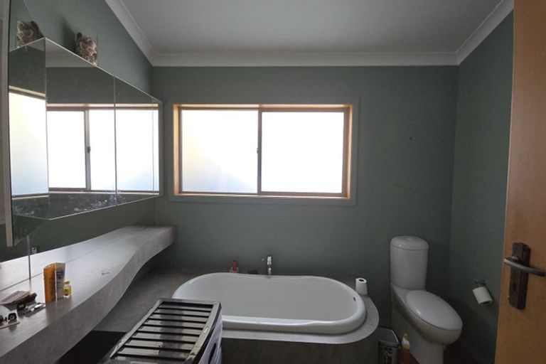 Photo of property in 116 Chaucer Road North, Hospital Hill, Napier, 4110