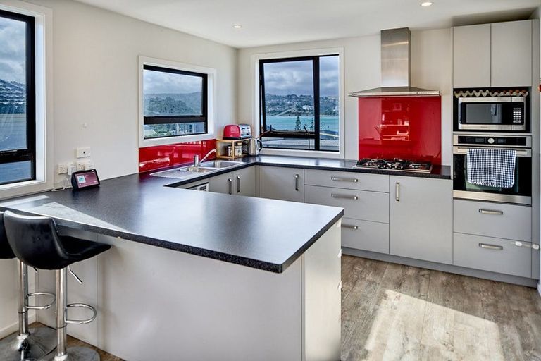 Photo of property in 37 Waiuta Street, Titahi Bay, Porirua, 5022