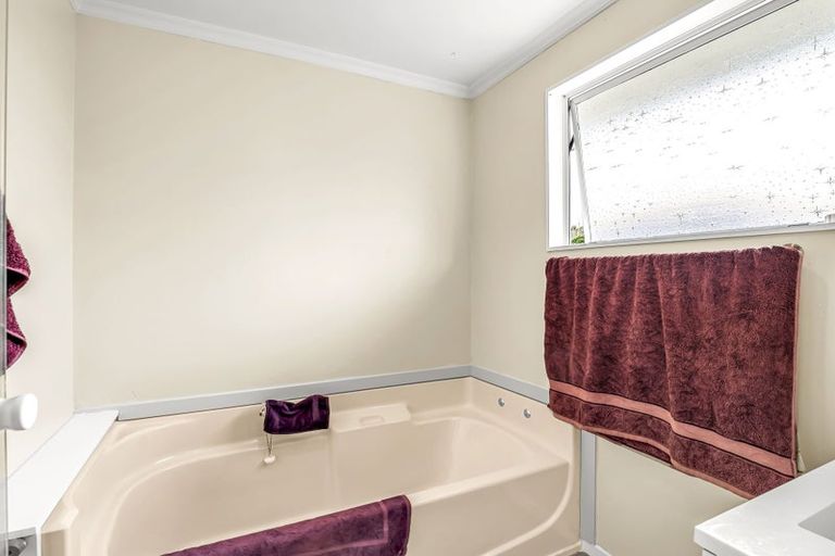 Photo of property in 14 Ferndale Place, Feilding, 4702