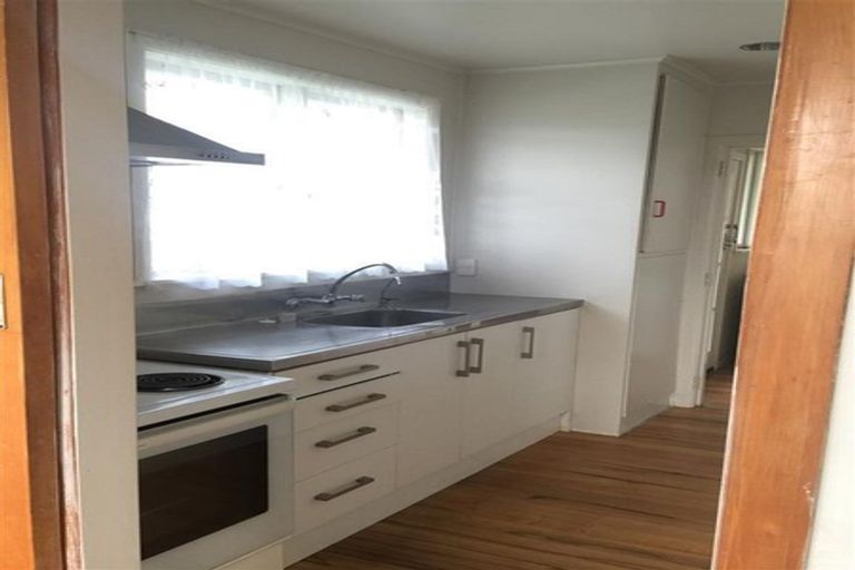 Photo of property in 36 Bond Crescent, Forrest Hill, Auckland, 0620