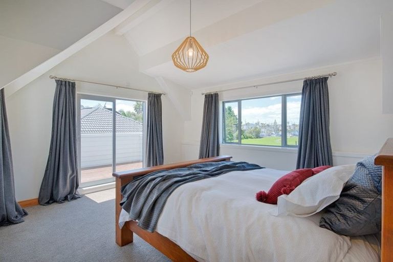 Photo of property in 16 Commodore Parry Road, Castor Bay, Auckland, 0620