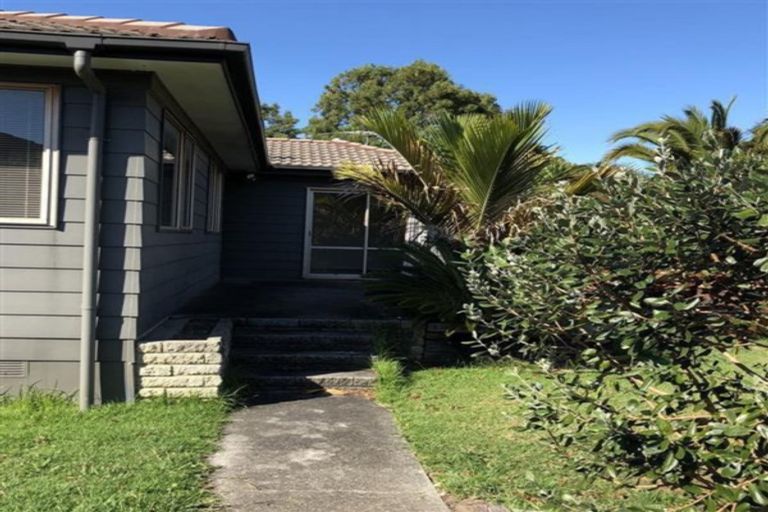 Photo of property in 7 Fiesta Drive, Half Moon Bay, Auckland, 2012