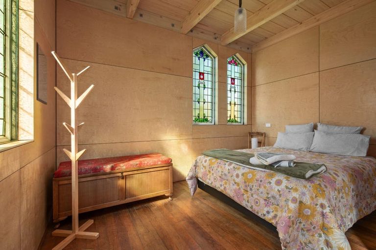 Photo of property in Ex St Johns Church, 1605 Teviot Road, Millers Flat, Roxburgh, 9572