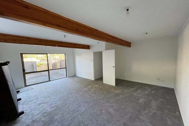 Photo of property in 102 Stapleford Crescent, Browns Bay, Auckland, 0630
