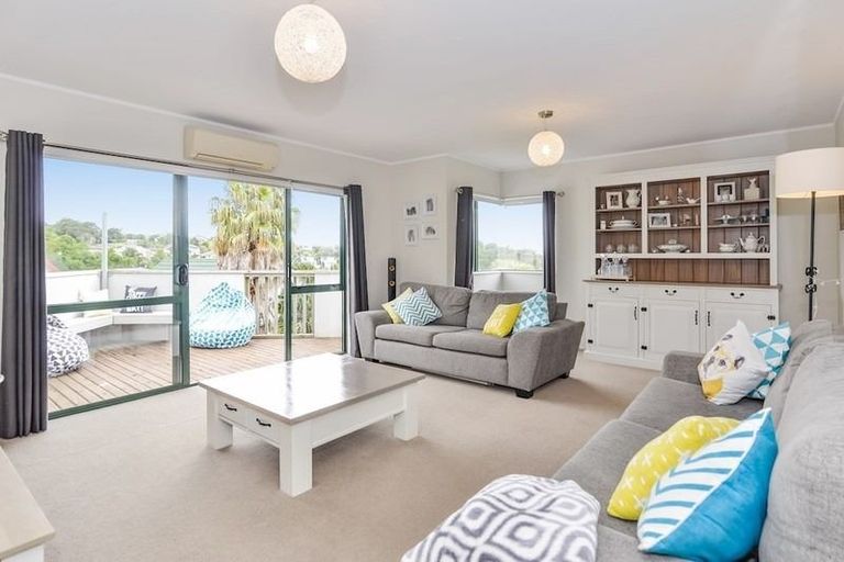 Photo of property in 24 Brookvale Park, Stanmore Bay, Whangaparaoa, 0932