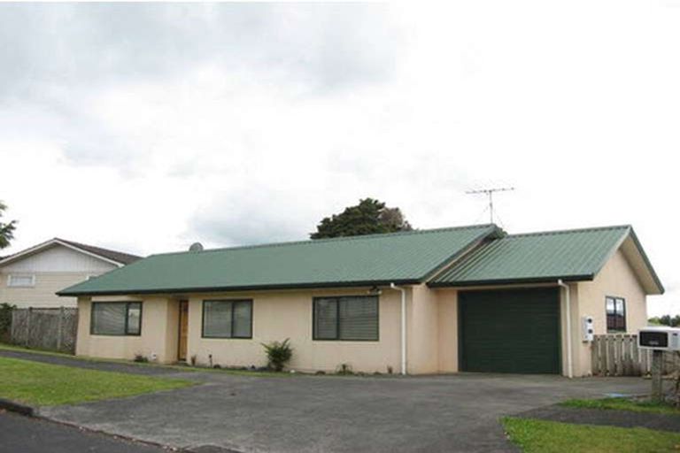 Photo of property in 1a Richardson Avenue, Pukekohe, 2120