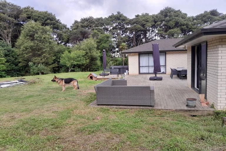 Photo of property in 296 Forest Hill Road, Waiatarua, Auckland, 0612