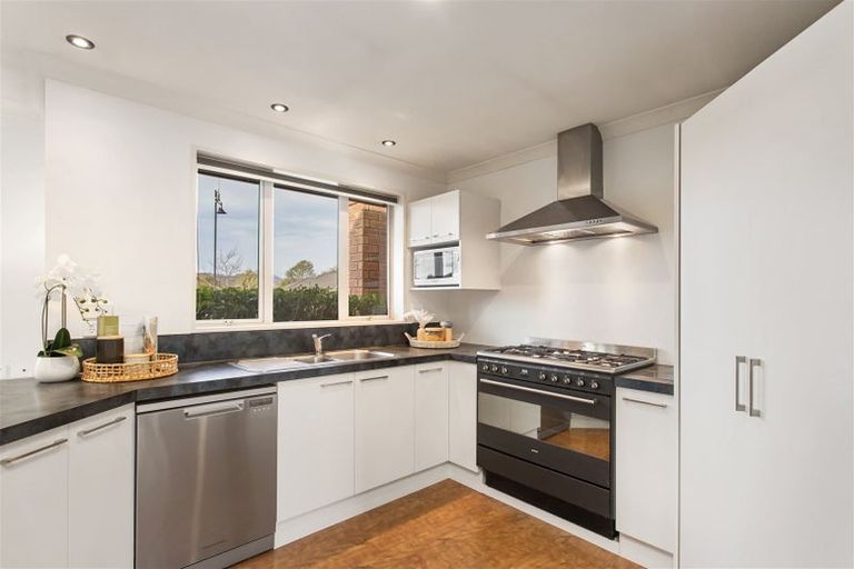 Photo of property in 58 Kinsella Crescent, Aidanfield, Christchurch, 8025