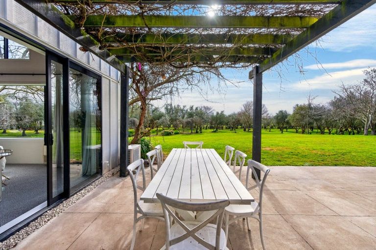 Photo of property in 9/239 Lake Ferry Road, Martinborough, 5781