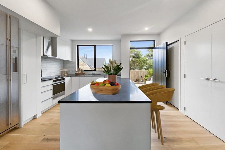 Photo of property in 11/13 Fancourt Street, Karori, Wellington, 6012