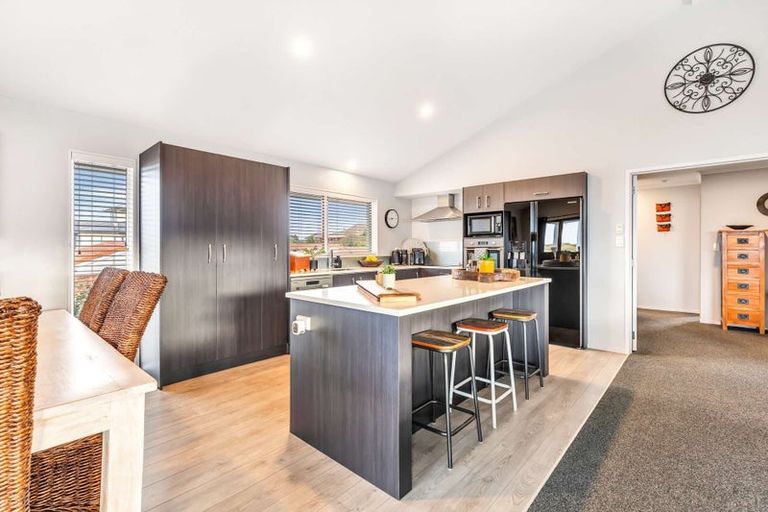 Photo of property in 910b Papamoa Beach Road, Papamoa Beach, Papamoa, 3118