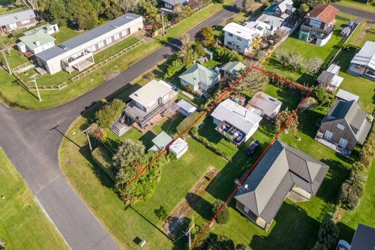 Photo of property in 30 Harsant Avenue, Hahei, Whitianga, 3591