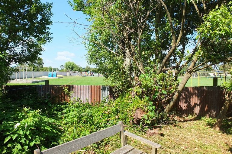 Photo of property in 86 Avenue Road, Foxton, 4814