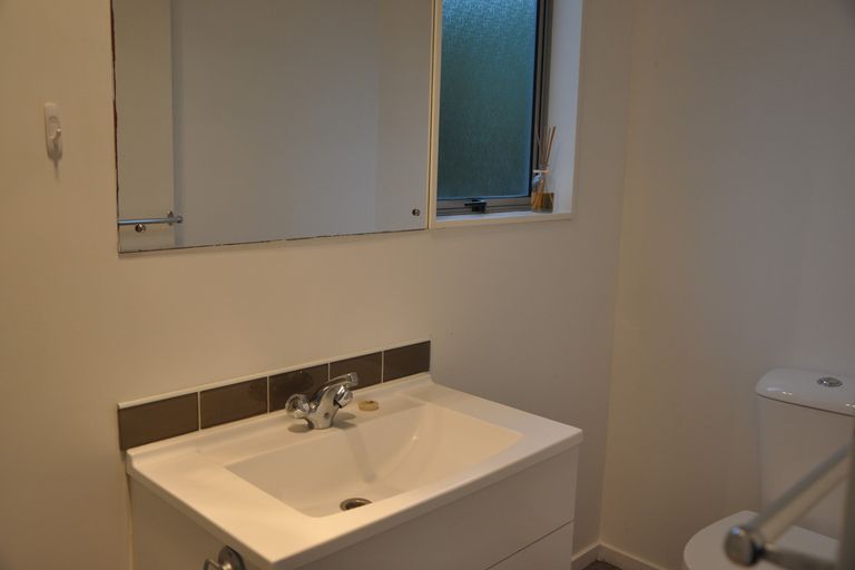 Photo of property in 23b Foster Crescent, Snells Beach, 0920