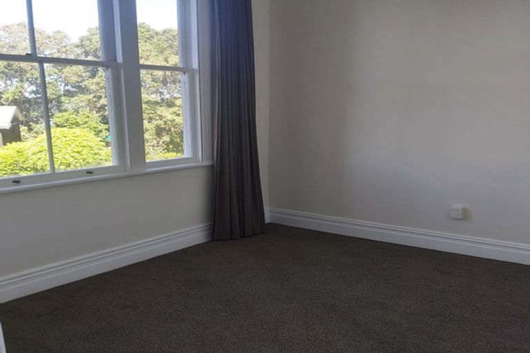 Photo of property in 2 Hinemoa Street, Birkenhead, Auckland, 0626