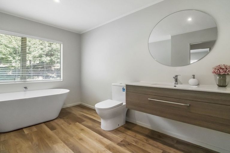 Photo of property in 91 Weranui Road, Waiwera, Orewa, 0994