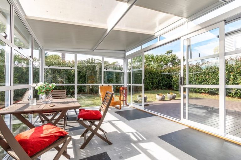 Photo of property in 140r Hepburn Road, Glendene, Auckland, 0602