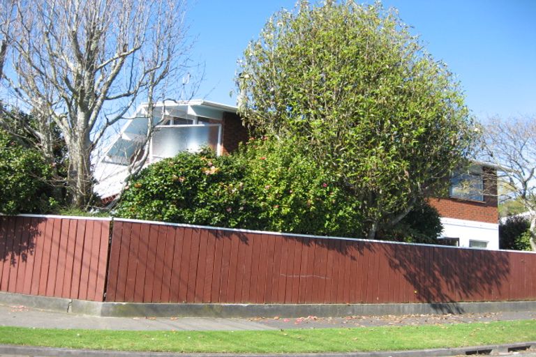 Photo of property in 40 Upjohn Street, Brooklands, New Plymouth, 4310