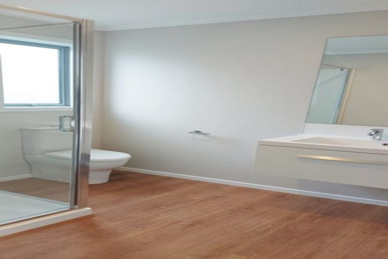 Photo of property in 25 Koreke Close, Kenepuru, Porirua, 5022