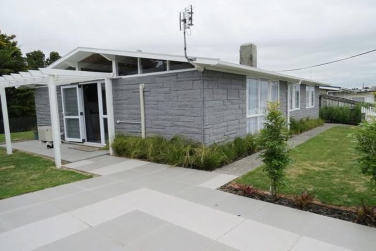 Photo of property in 1 Fernleigh Street, Ferndale, New Plymouth, 4310