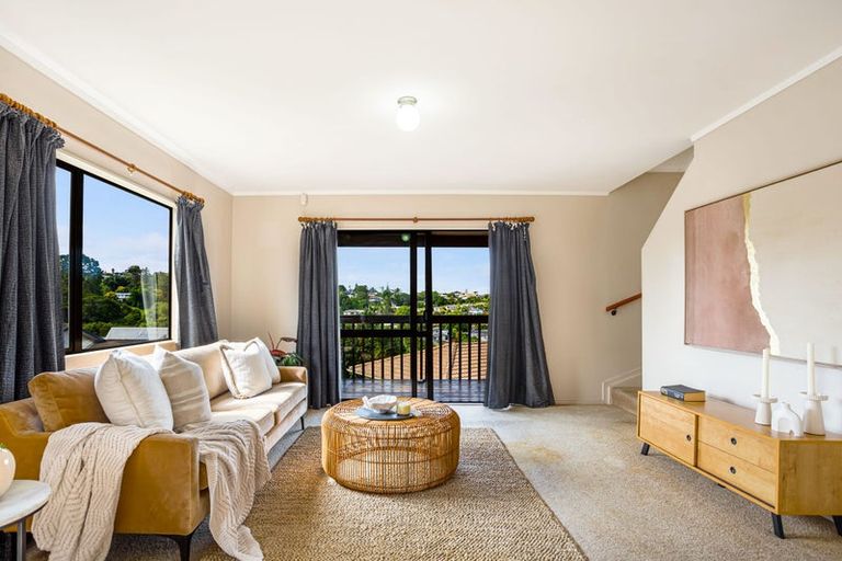 Photo of property in 10 Carillon Place, Massey, Auckland, 0614