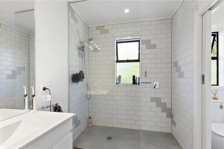Photo of property in 43c Dominion Park Street, Johnsonville, Wellington, 6037