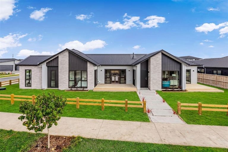 Photo of property in 8 Arahi Road, Clevedon, 2582