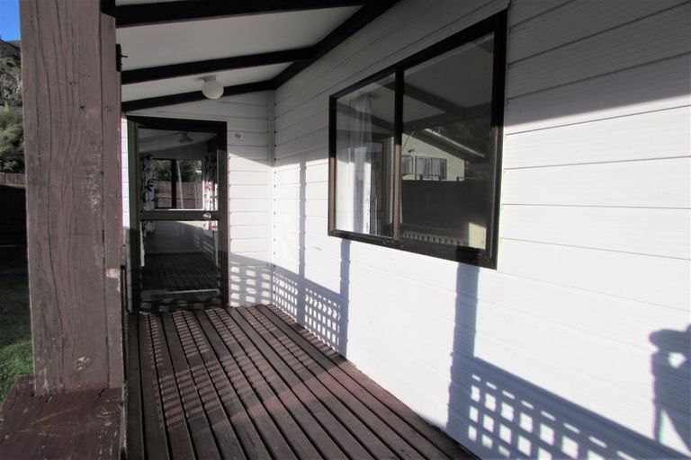 Photo of property in 95a Wilkie Crescent, Naenae, Lower Hutt, 5011