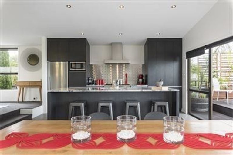 Photo of property in 79 Hastings Road, Mairangi Bay, Auckland, 0630