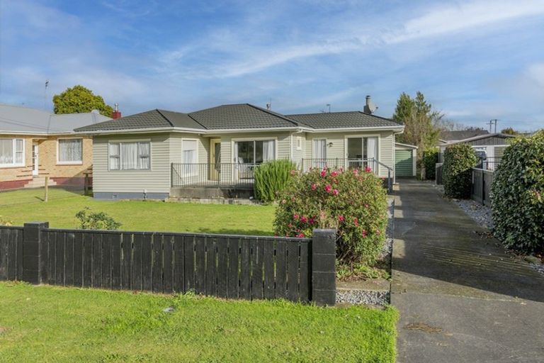 Photo of property in 19 Read Street, Levin, 5510