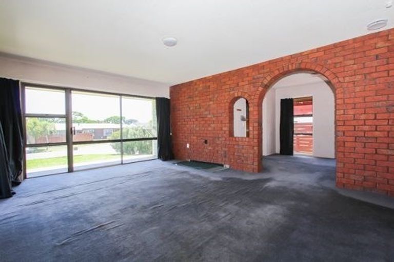 Photo of property in 22 Knightsbridge Place, Dinsdale, Hamilton, 3204