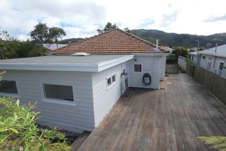 Photo of property in 93 Karori Road, Karori, Wellington, 6012