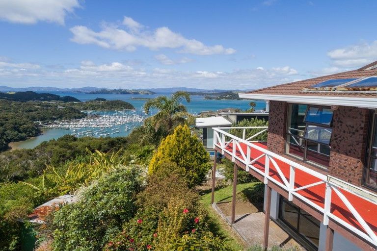 Photo of property in 25 Doves Bay Road, Kerikeri, 0294