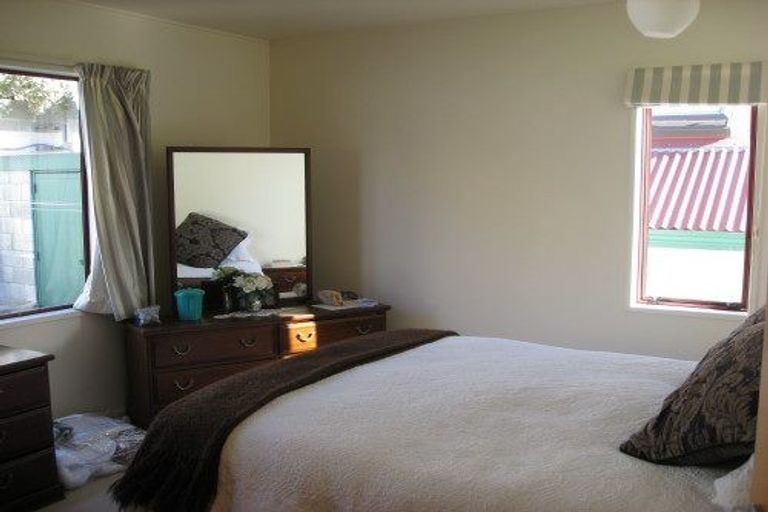 Photo of property in 2/46 Childers Terrace, Kilbirnie, Wellington, 6022