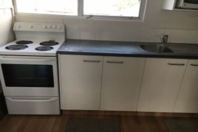 Photo of property in 8/3 Tralee Place, Hillcrest, Hamilton, 3216