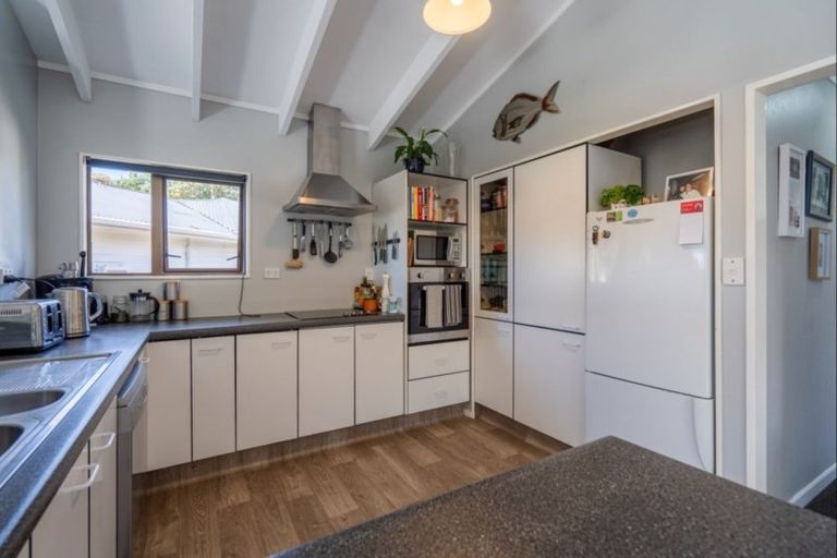 Photo of property in 16a Fincham Road, Raumati Beach, Paraparaumu, 5032