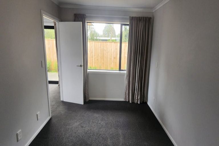 Photo of property in 1 Mccrae Place, Ashhurst, 4810