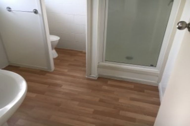 Photo of property in 8/3 Tralee Place, Hillcrest, Hamilton, 3216