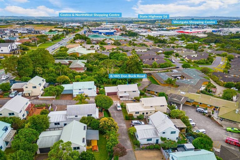 Photo of property in 8/485 Don Buck Road, Massey, Auckland, 0614