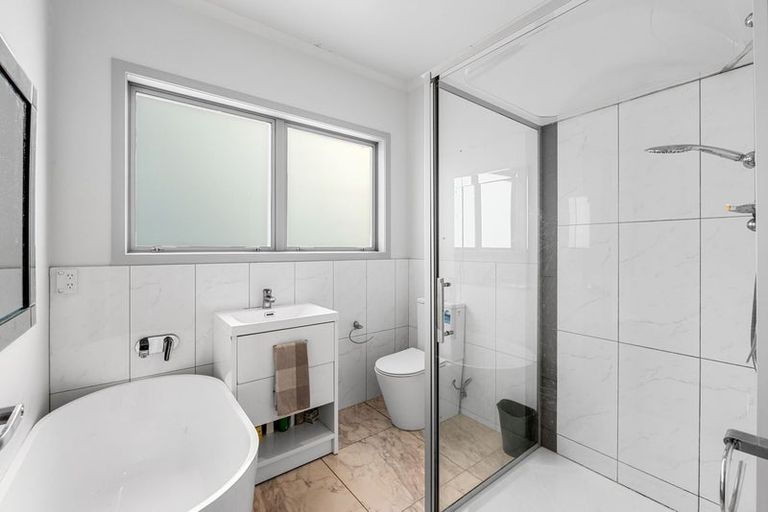 Photo of property in 962 Kahikatea Flat Road, Waitoki, Kaukapakapa, 0871