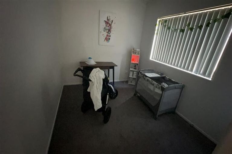 Photo of property in 84 Taikura Avenue, Red Beach, 0932