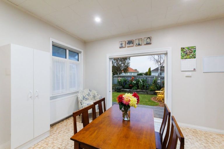 Photo of property in 51 Knowles Street, Terrace End, Palmerston North, 4410