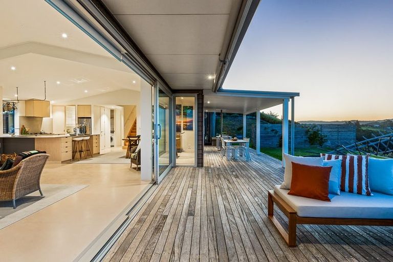 Photo of property in 273 Takatu Road, Tawharanui Peninsula, Warkworth, 0986