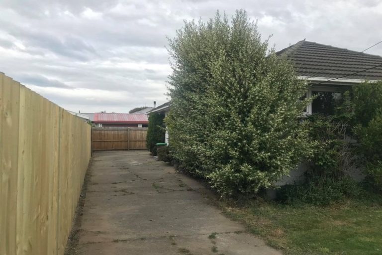 Photo of property in 12 Niagara Street, Wainoni, Christchurch, 8061
